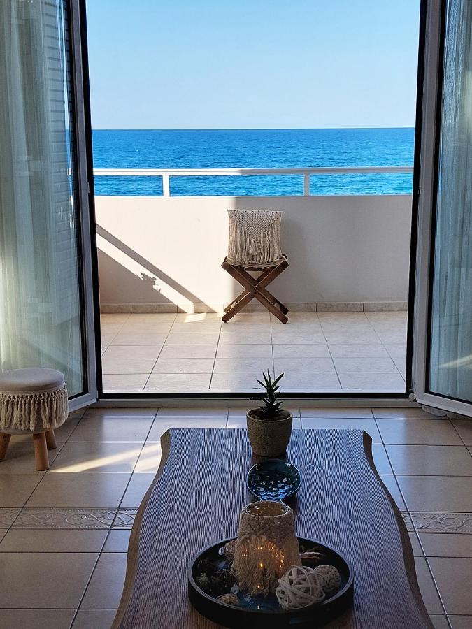 Amazing Beachfront Apartment In Hersonissos Exterior photo
